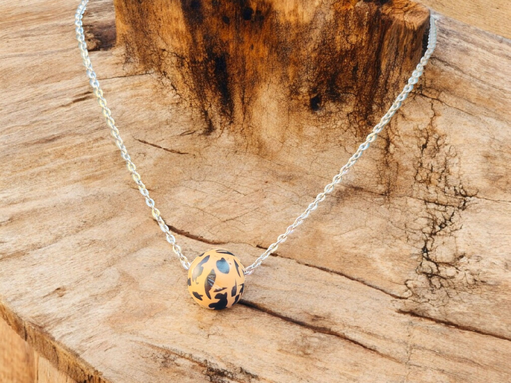 Collier “Sauvage Élégance”