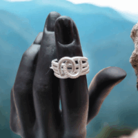 Bague "Éclat Entrelacé"