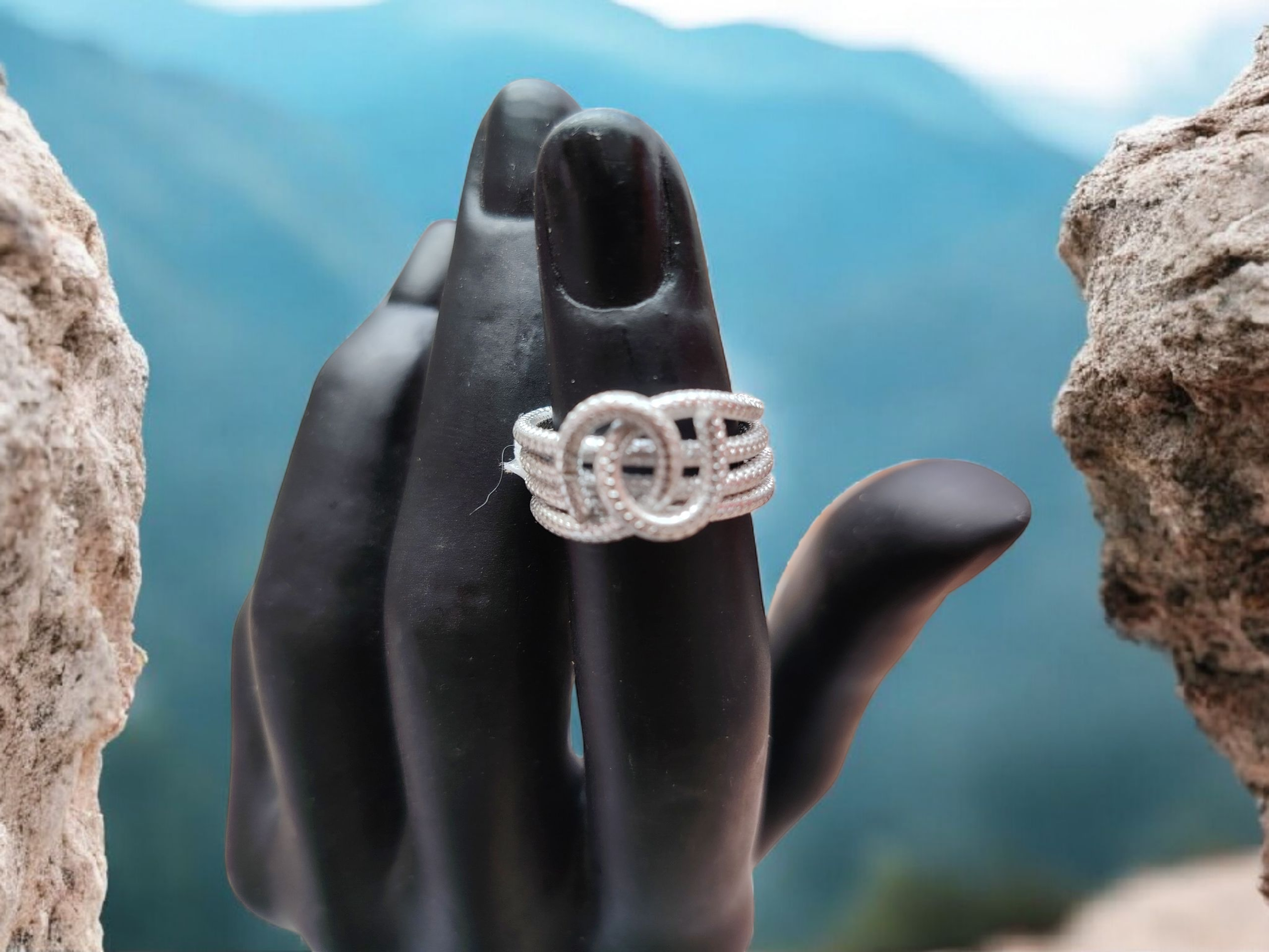 Bague "Éclat Entrelacé"